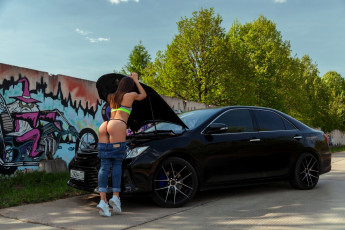 Картинка автомобили -авто+с+девушками красивая девушка