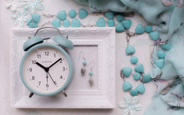 Картинка разное украшения +аксессуары +веера будильник бусы серьги