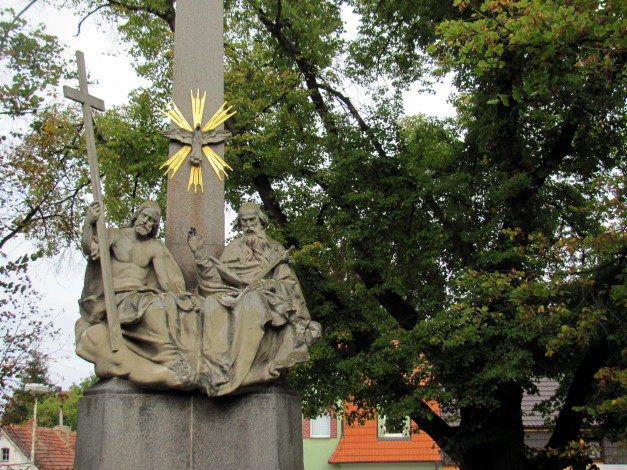 Обои картинки фото разное, рельефы,  статуи,  музейные экспонаты, памятник