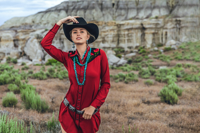 Обои картинки фото taylor howard, девушки, - блондинки,  светловолосые, taylor, howard