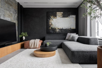 Картинка интерьер гостиная картина телевизор диван пуфик столик