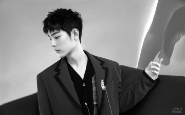 Картинка мужчины xiao+zhan актер пиджак цепочка