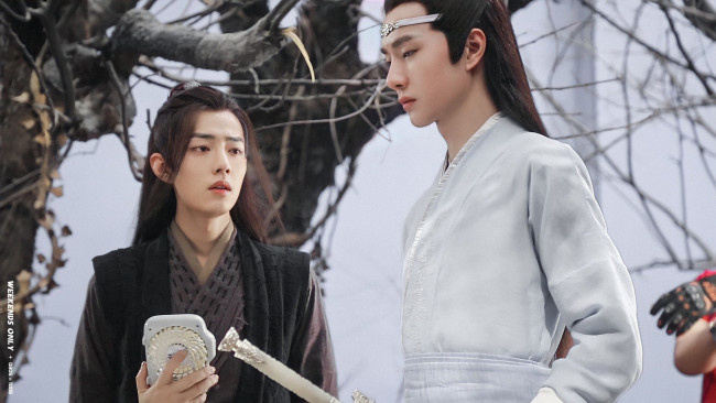 Обои картинки фото разное, знаменитости, ван, ибо, сяо, чжань, съемки, костюмы, вентилятор