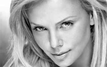Картинка девушки charlize+theron лицо блондинка черно-белая актриса