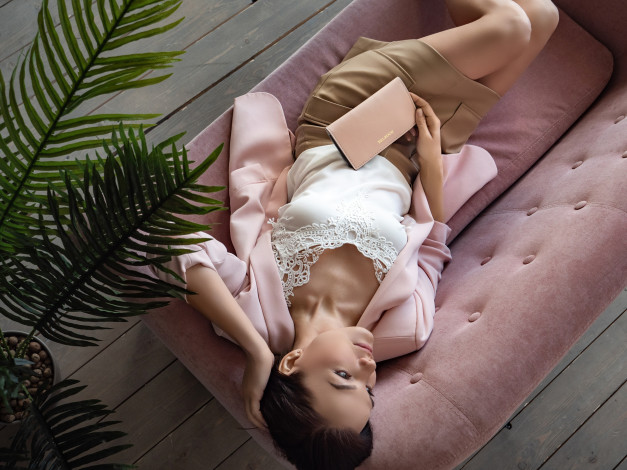 Обои картинки фото девушка - girl, девушки, - брюнетки,  шатенки, девушка, брюнетка, сексуальная, милая, модель, красивая, супер, сладкая, лапочка, симпатичная, классная, нежная, идеальная, няша, яркая, игривая, великолепная, обаятельная, жгучая, спокойная, удивительная