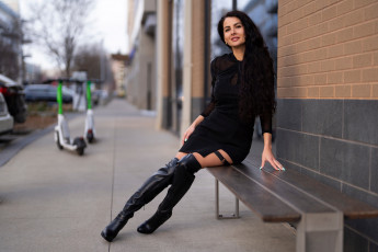 Картинка девушка+-+girl девушки -+брюнетки +шатенки девушка женщина брюнетка темноволосая сексуальная модель звезда позирует разная обувь верхняя стильная одежда нижнее эротическое бельё трусы лифчик колготки чулки аксессуары макияж и множество элементов на фотографии