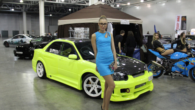 Обои картинки фото автомобили, -авто с девушками, subaru