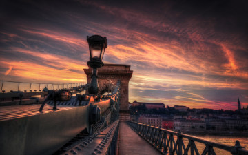 Картинка города мосты фонарь облака