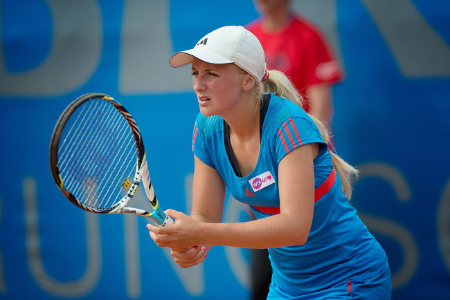 Обои картинки фото marcinkevica diana, спорт, теннис, девушка, ракетка, корт