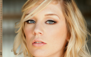 Картинка календари девушки лицо взгляд