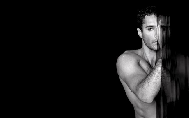 Обои картинки фото мужчины, raoul bova, парень, вода