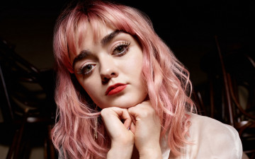 Картинка девушки maisie+williams портрет