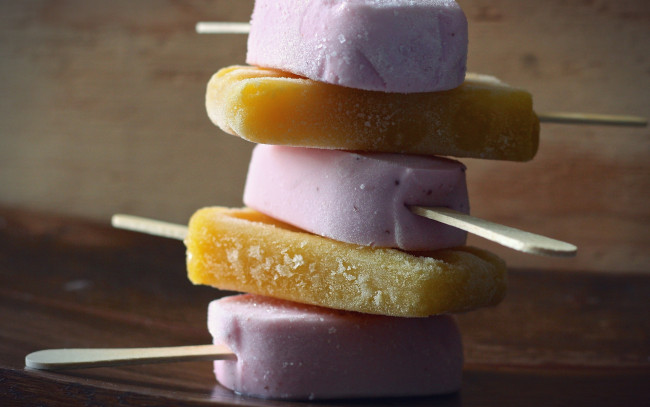 Обои картинки фото еда, мороженое,  десерты, лакомство, ягодное