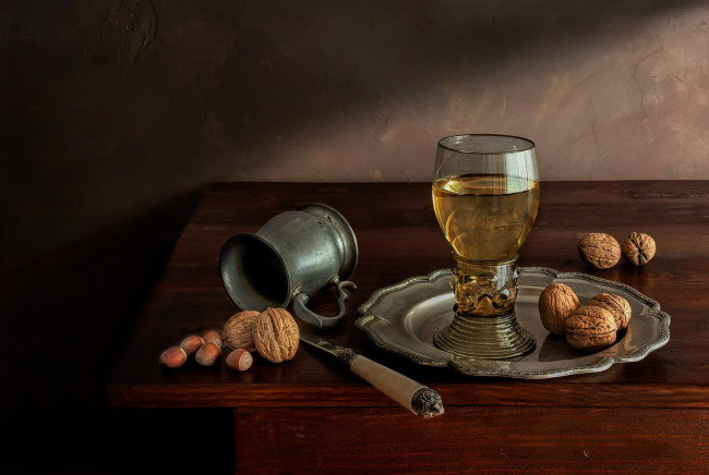 Обои картинки фото еда, натюрморт, бокал, орехи