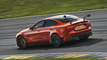 Картинка jaguar+xe-sv+project-8+2018 автомобили jaguar 2018 project-8 xe-sv