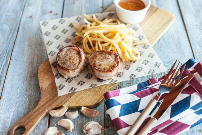 Обои картинки фото еда, вторые блюда, паста, макаронное, блюдо, гарнир