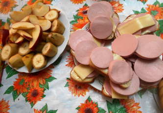 Картинка еда бутерброды +гамбургеры +канапе яблоки бананы сыр хлеб колбаса