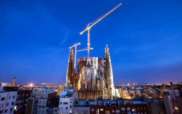 Картинка города барселона+ испания gaudi sagrada familia