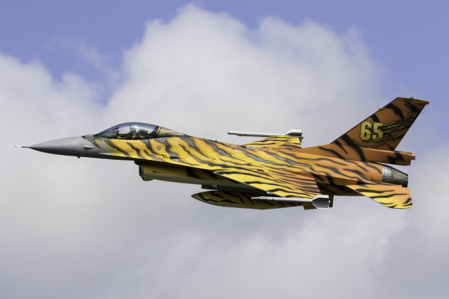 Обои картинки фото авиация, боевые самолёты, ввс