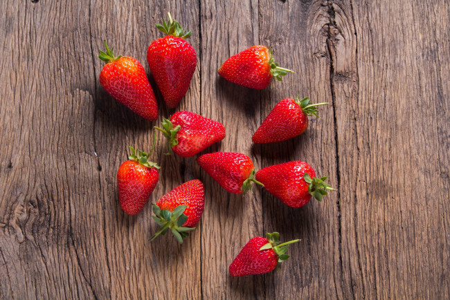 Обои картинки фото еда, клубника,  земляника, ягоды