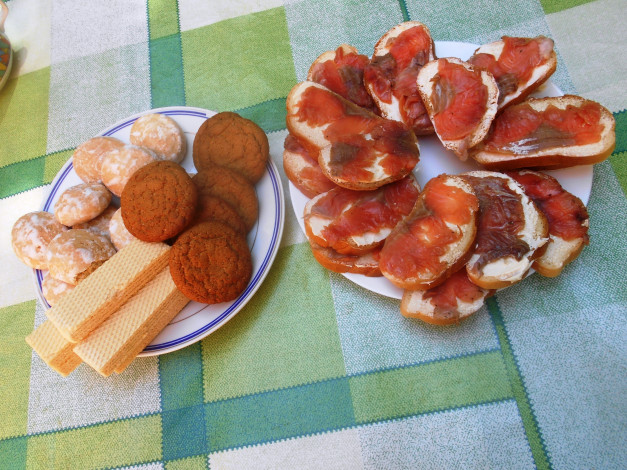 Обои картинки фото еда, бутерброды,  гамбургеры,  канапе, хлеб, печение, вафли, пряники, рыба