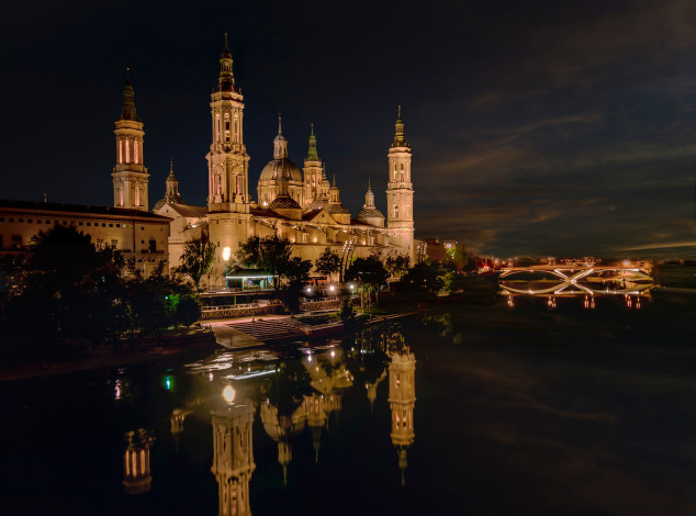 Обои картинки фото города, - дворцы,  замки,  крепости, испания, дворец, zaragoza