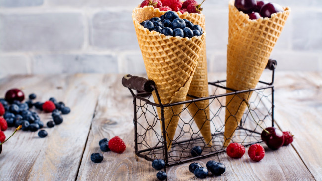 Обои картинки фото еда, фрукты,  ягоды, малина, черника