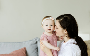 Картинка разное люди мама ребенок подушки