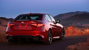 обоя alfa romeo giulia, автомобили, alfa romeo, красный, дорога, горы, трава