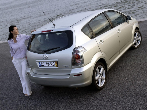 Обои картинки фото автомобили, авто, девушками