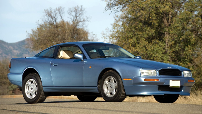 Обои картинки фото aston, martin, v8, автомобили, ltd, элитные, великобритания