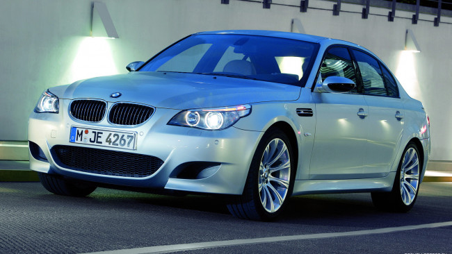 Обои картинки фото bmw, m5, автомобили, bayerische, motoren, werke, ag, германия