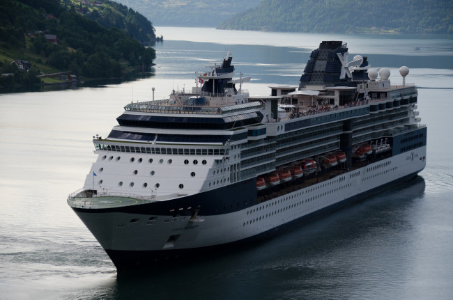 Обои картинки фото celebrity infinity, корабли, лайнеры, круиз, лайнер