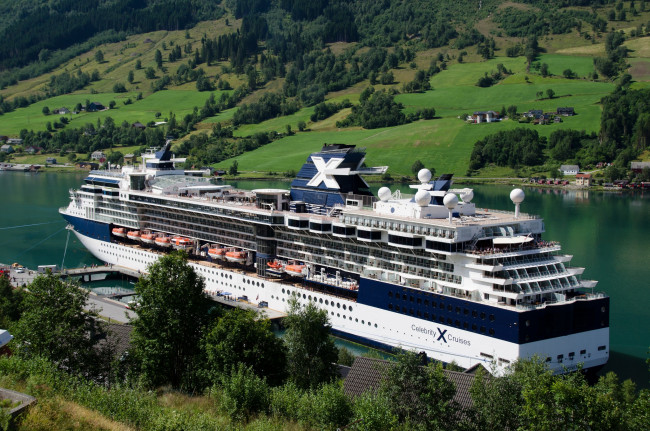 Обои картинки фото celebrity infinity, корабли, лайнеры, круиз, лайнер