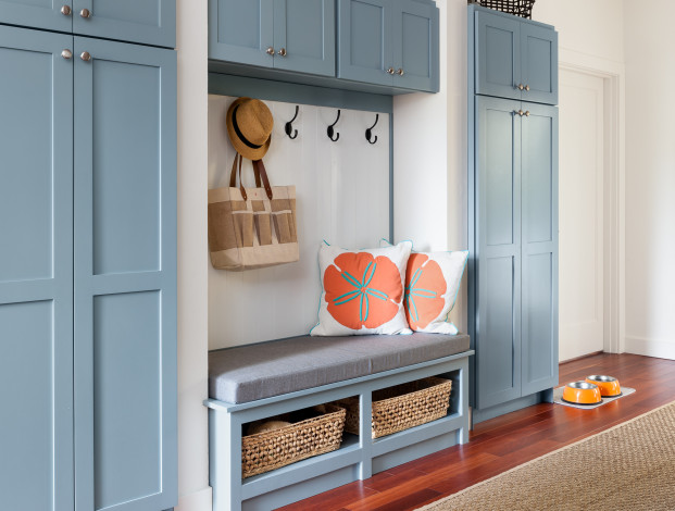 Обои картинки фото интерьер, холлы,  лестницы,  корридоры, столик, прихожая, стильно, люстра