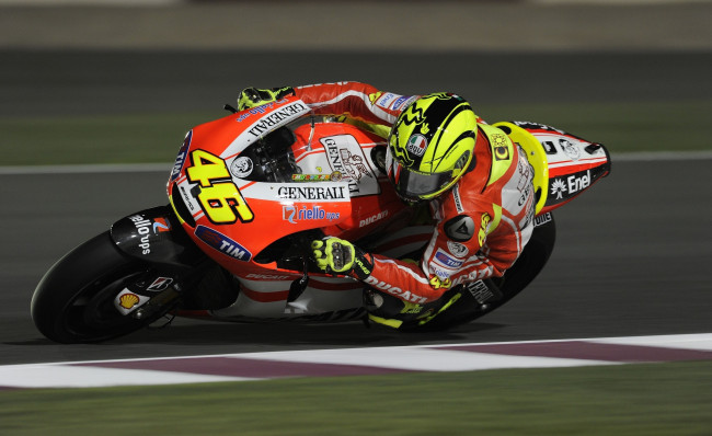 Обои картинки фото спорт, мотоспорт, поворот, трасса, мотоциклист, мотоцикл