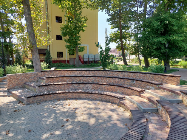 Обои картинки фото славянск-на-кубани, города, - памятники,  скульптуры,  арт-объекты, парк