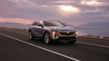 Картинка автомобили cadillac сadillac lyriq 2023 кроссовер скорость трасса