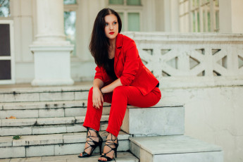 Картинка ирина+голобородько девушки -+брюнетки +шатенки девушка женщина брюнетка темноволосая сексуальная модель звезда позирует разная обувь верхняя стильная одежда нижнее эротическое бельё трусы лифчик колготки чулки аксессуары макияж и множество элементов на фотографии