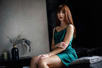 Картинка ника+сбродова девушки девушка женщина шатенка темноволосая сексуальная модель звезда позирует разная обувь верхняя стильная одежда нижнее эротическое бельё трусы лифчик колготки чулки аксессуары макияж и множество элементов на фотографии