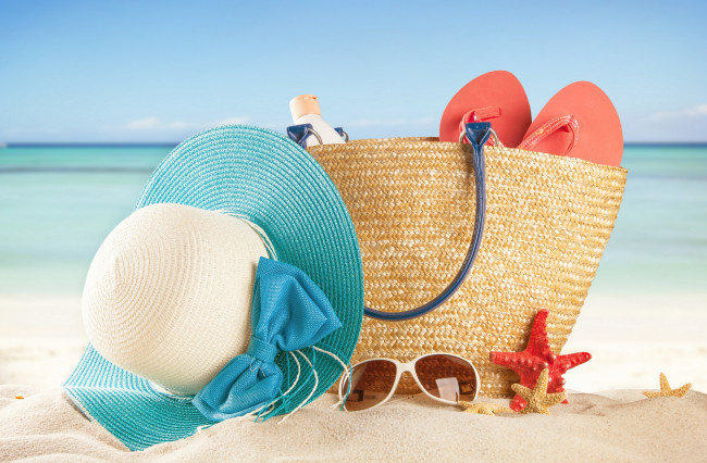 Обои картинки фото разное, одежда,  обувь,  текстиль,  экипировка, солнце, море, лето, sun, пляж, каникулы, starfish, сланцы, отдых, sea, accessories, beach, очки, сумка, vacation, summer, шляпа, песок