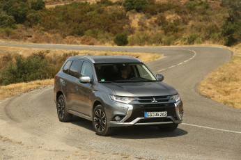Картинка автомобили mitsubishi 2015г outlander phev '
