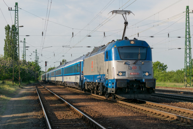 Обои картинки фото техника, электровозы, локомотив, состав