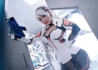 Картинка девушки liu+you+qi костюм косы оружие