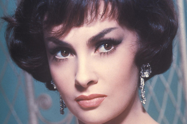Обои картинки фото gina lollobrigida, девушки, gina, lollobrigida, девушка, актриса, италия, кино, звезда, мировое, красавица, портрет, макияж, фотография, взгляд