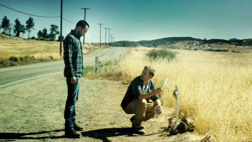 Картинка кино+фильмы the+endless парни поле дорога