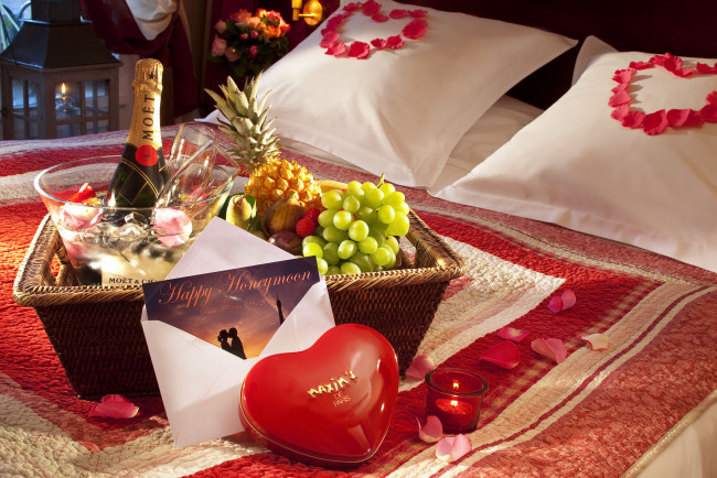 Обои картинки фото еда, фрукты, ягоды, шампанское, виноград, ананас