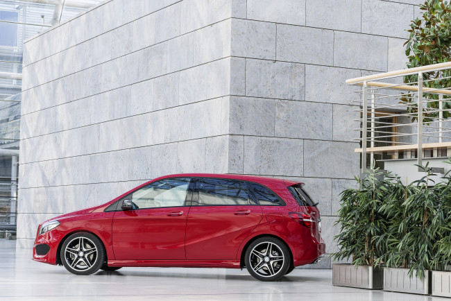 Обои картинки фото автомобили, mercedes-benz, b, 250, красный, 2014г, w246, line, amg, 4matic