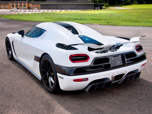 обоя автомобили, koenigsegg, agera, r, supercar, white, суперкар, car, carbon