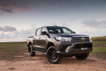 Картинка автомобили toyota 2015г au-spec sr double cab 4x4 hilux
